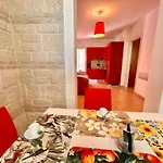 Bilocale Marta Con Giardino A Due Passi Dal Centro Di アパート *