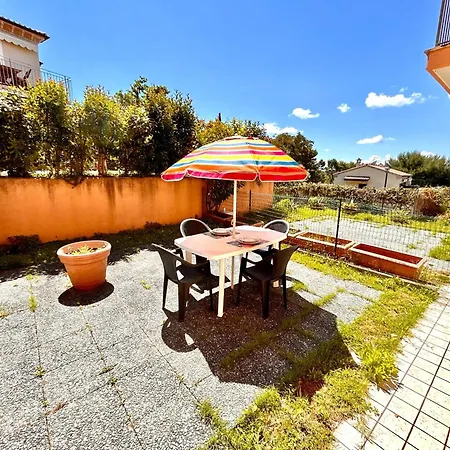 Bilocale Marta Con Giardino A Due Passi Dal Centro Di 시롤로