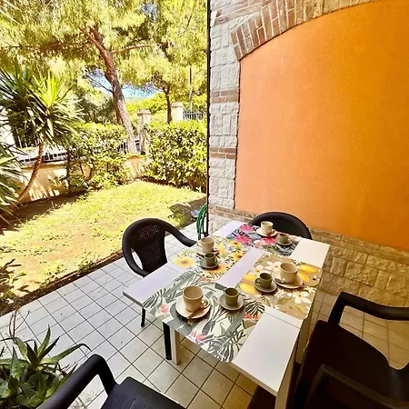 Bilocale Marta Con Giardino A Due Passi Dal Centro Di * 시롤로